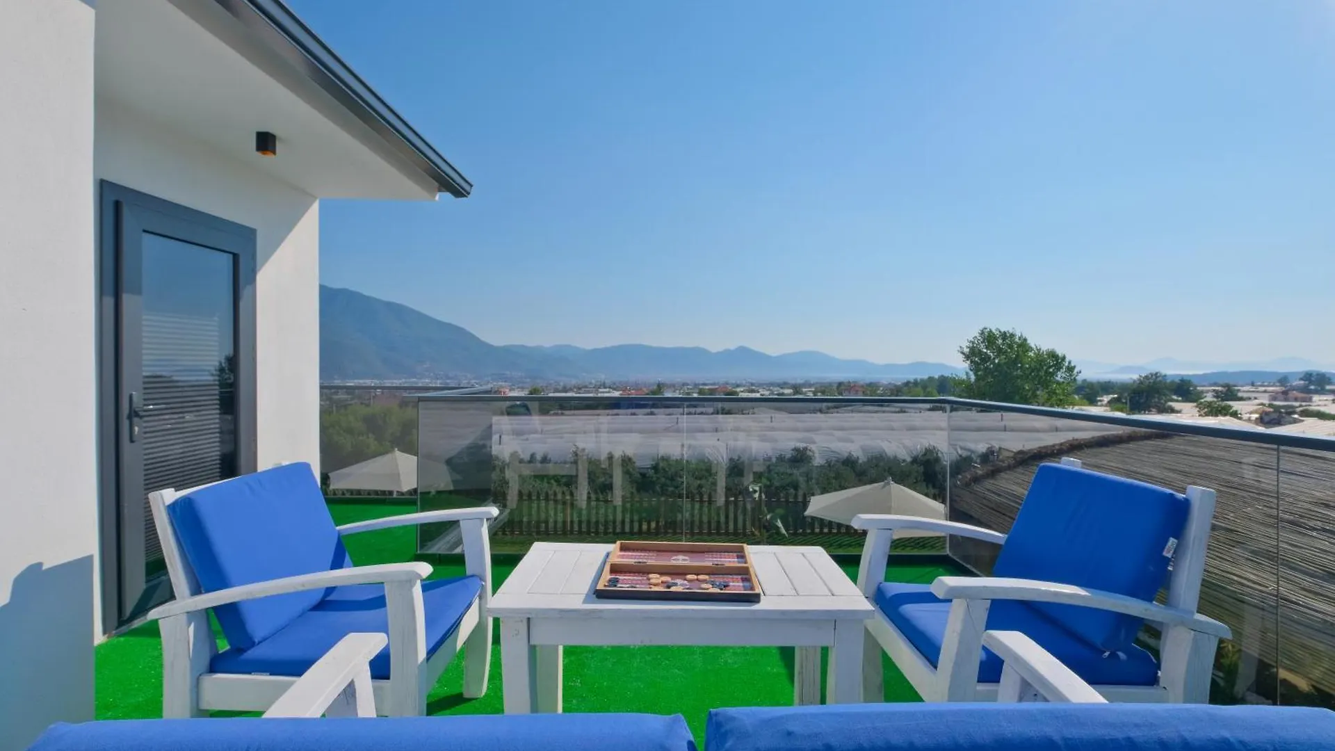 Villa Guenes Φετιγιέ